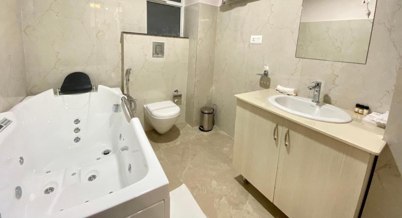 Hotel Imolesh Imphal Dış mekan fotoğraf